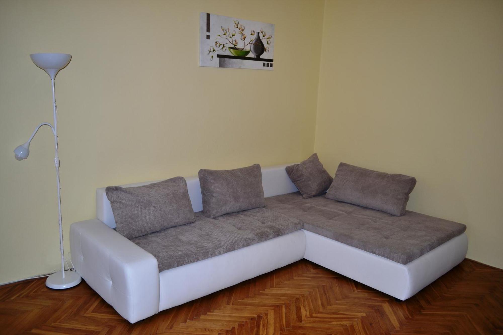 Sunflower 2Bdr Flat By Ruterra Prague Luaran gambar